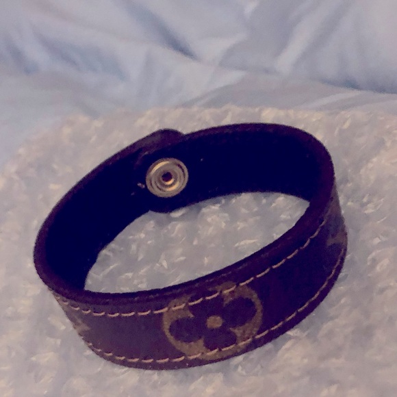 Louis Vuitton Bracelet - Picture 1 of 5